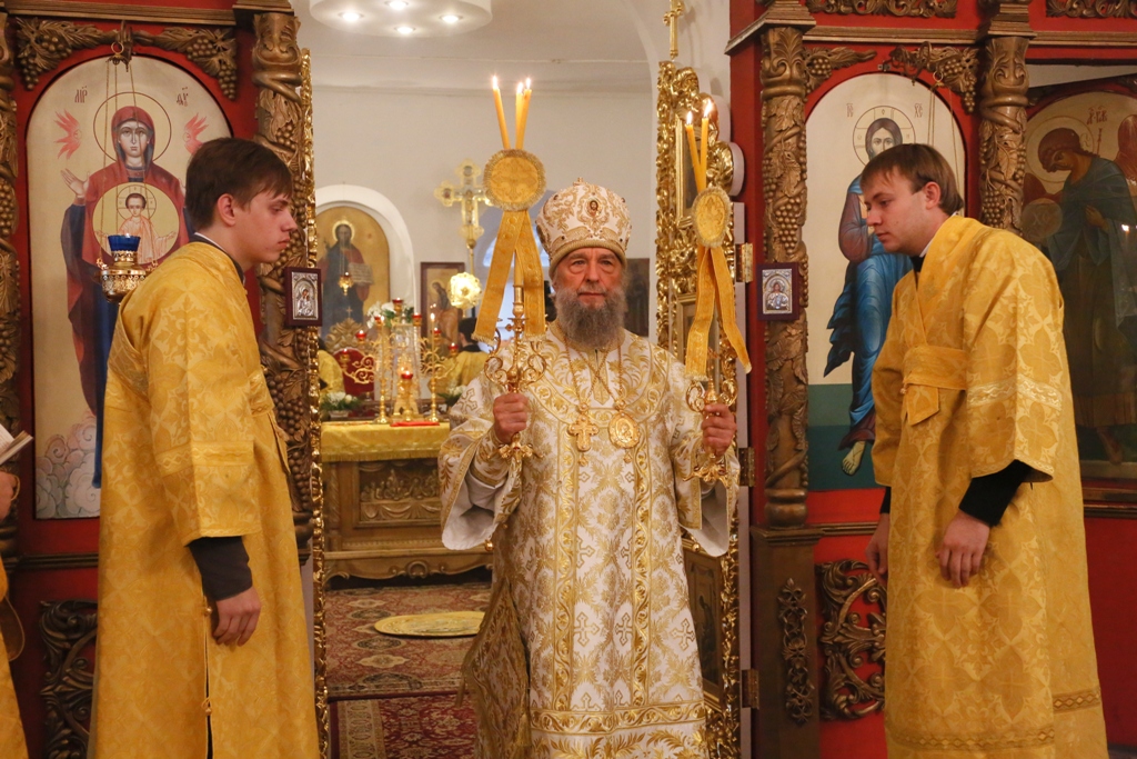 Литургия в Свято-Предтеченском храме при Саранской Духовной Семинарии